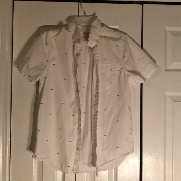 Hollister Short Sleeve Button Down Shirt - Picture 2 of 2